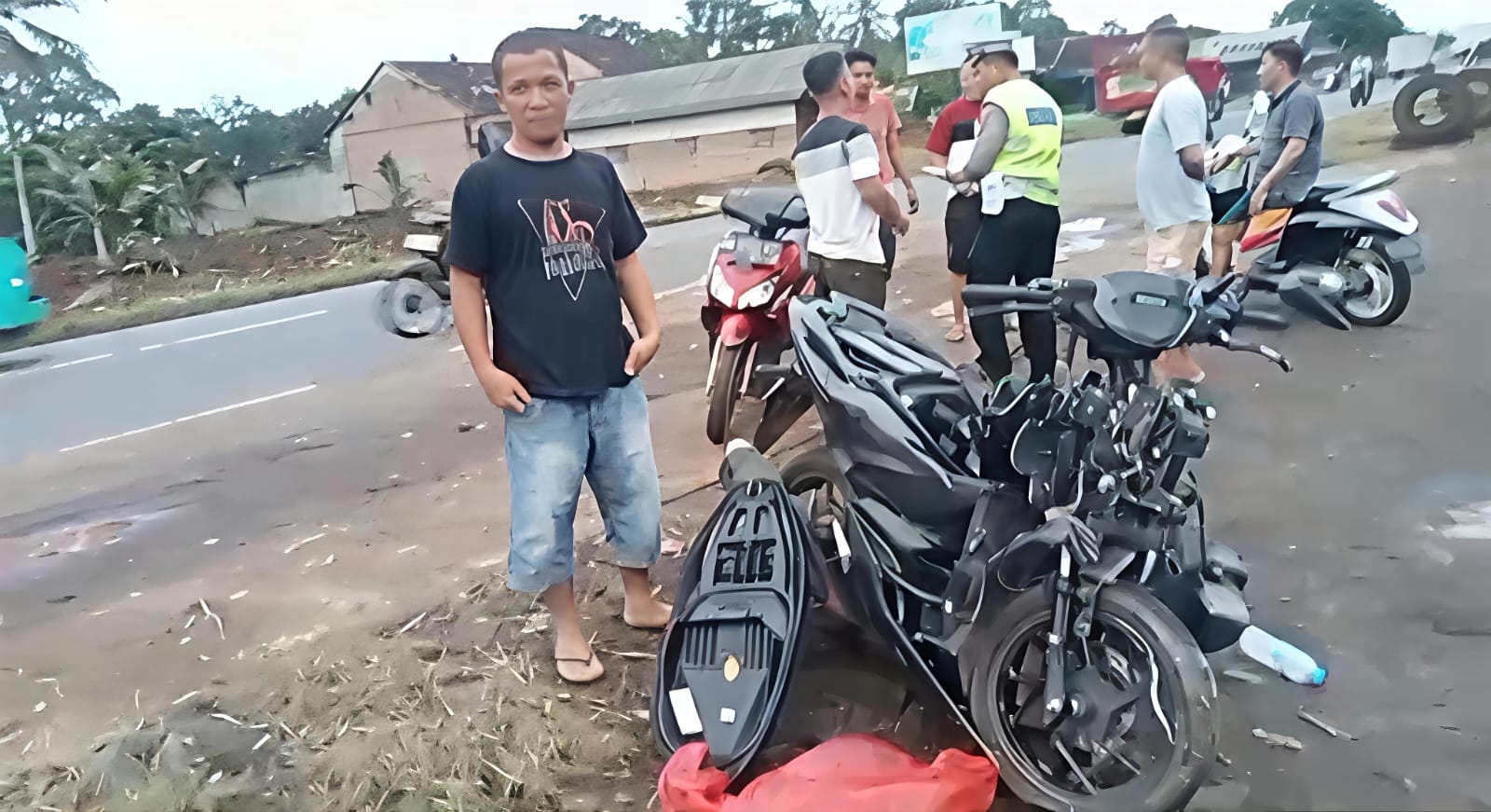Motor Hantam Truk Putar Balik di Way Jepara, Pengendara Kritis
