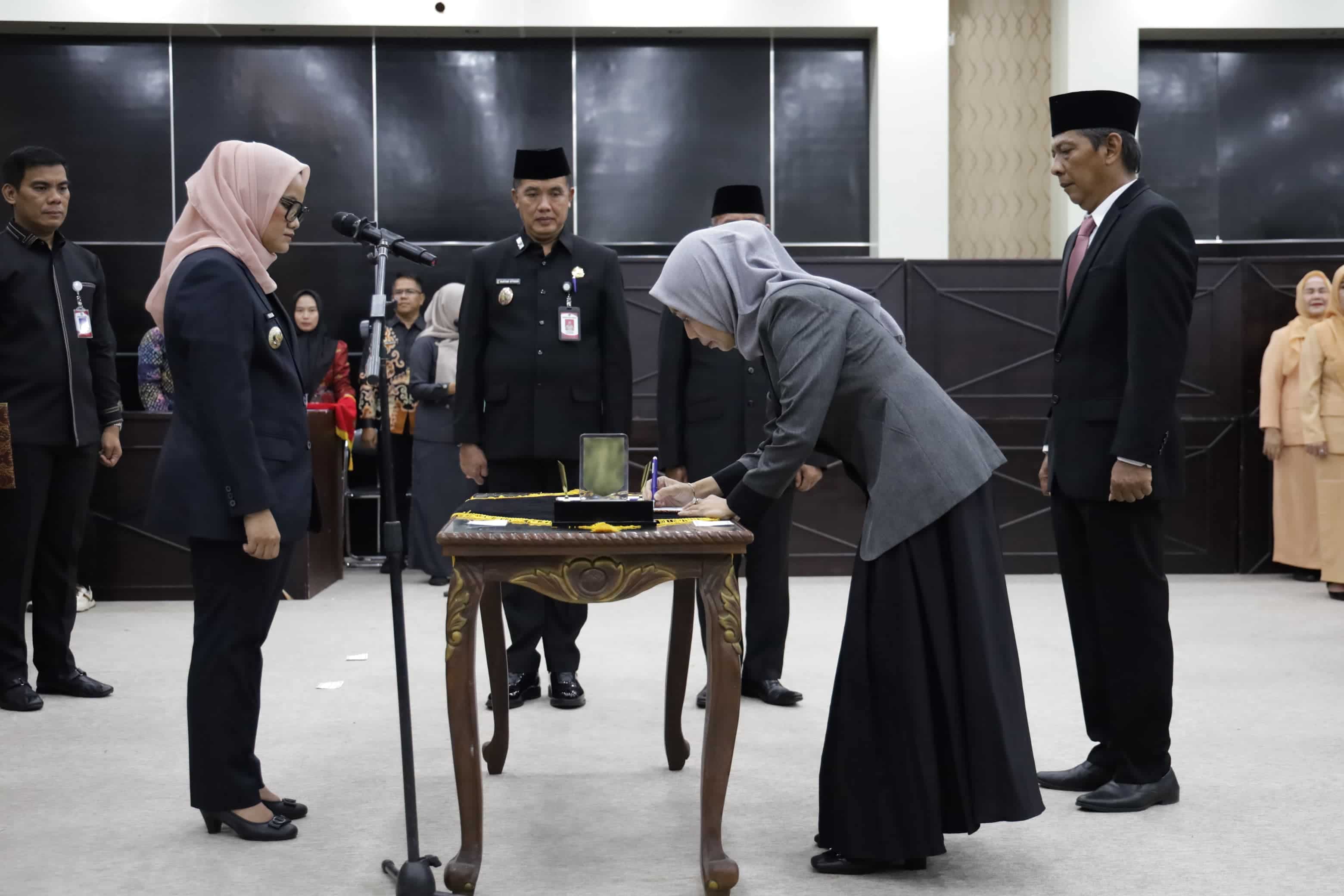14 Pejabat Eselon II di Lamtim Bergeser, 12 Kursi Masih Diisi Plt.
