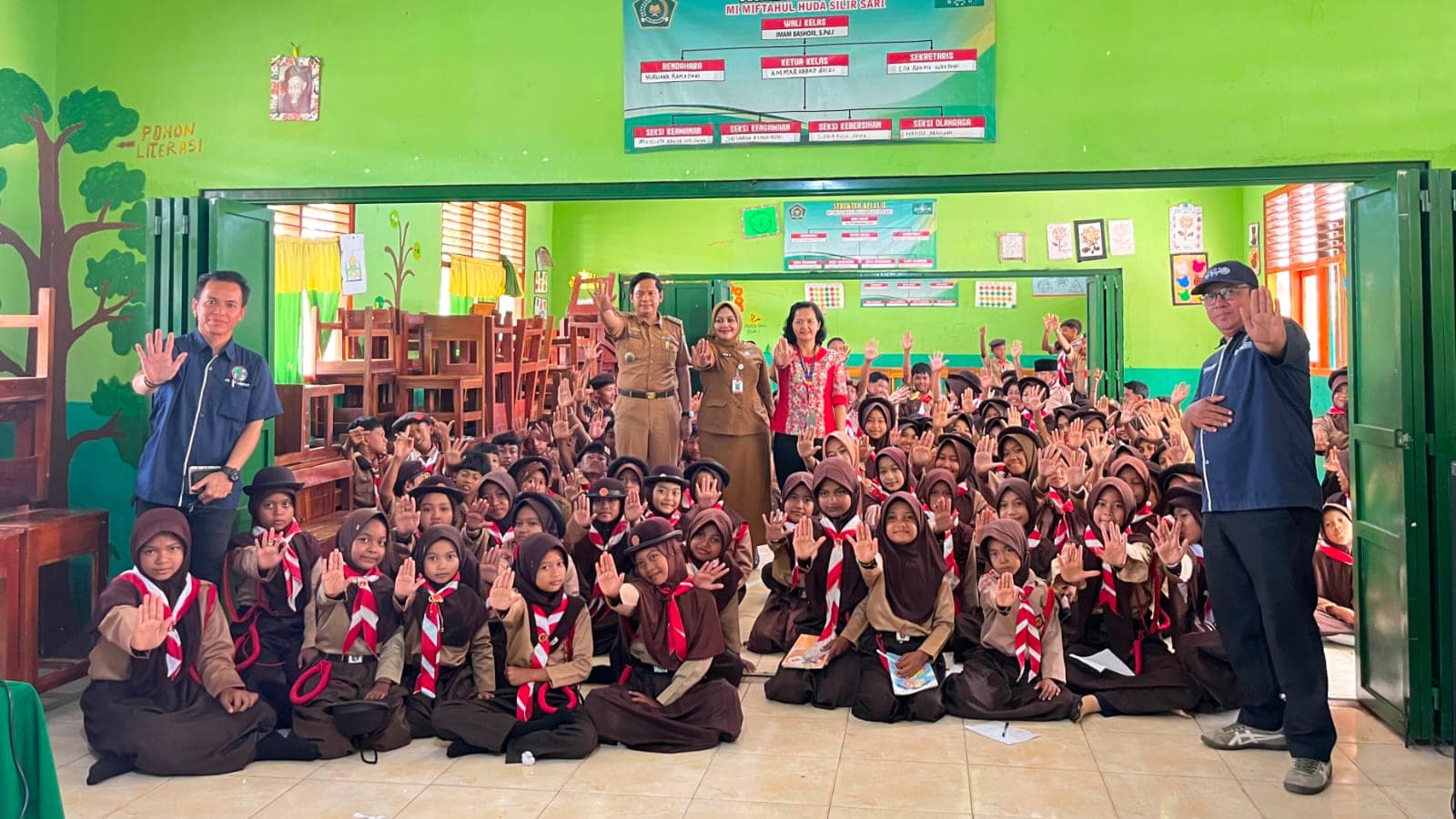Bentengi Generasi Sejak Dini, MI Miftahul Huda Labuhan Ratu IV Gelar Sosialisasi 4 Pilar