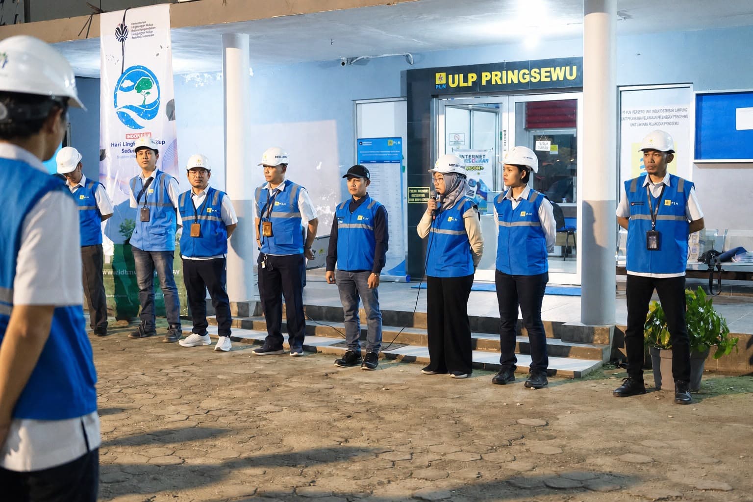PLN Pringsewu Gandeng Polisi Keamanan Periksa Penggunaan Listrik di Pusat Keramaian