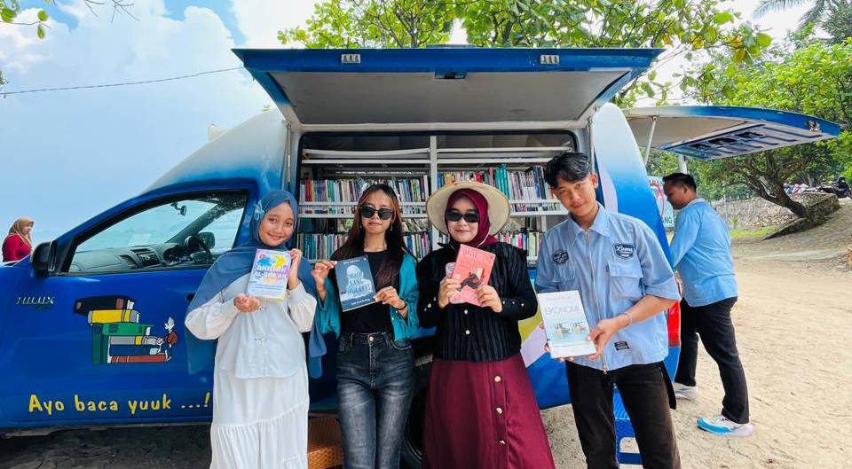 Perpustakaan Keliling Siap Manjakan Pengunjung Wisata di Lampung Selatan
