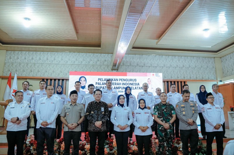 Pembaruan Sumpah Kemanusiaan Kala Pengurus PMI Lamsel Dilantik
