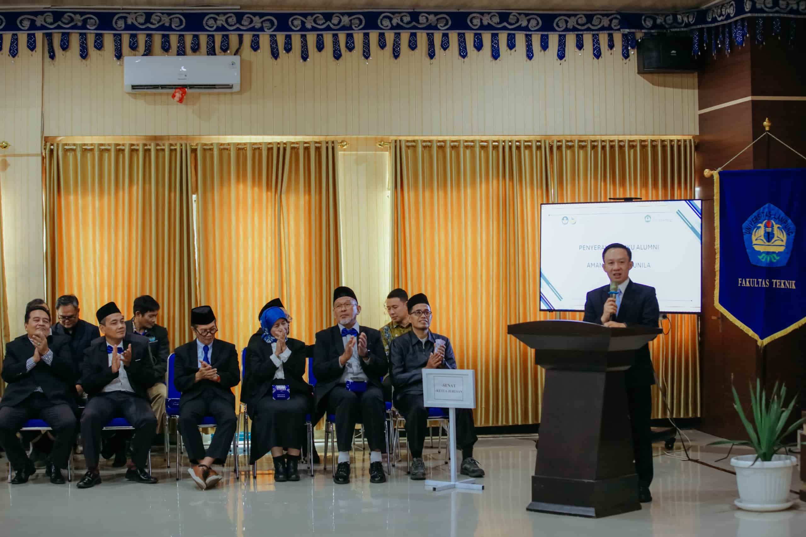 Sekdaprov Lampung Motivasi Lulusan Teknik Unila, Hadapi Tantangan Bonus Demografi