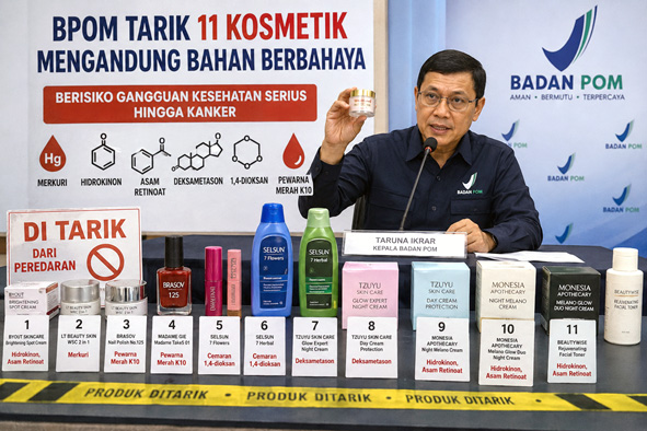BPOM menemukan 11 kosmetik mengandung bahan berbahaya seperti merkuri dan hidrokinon. Produk tersebut langsung ditarik dari peredaran.