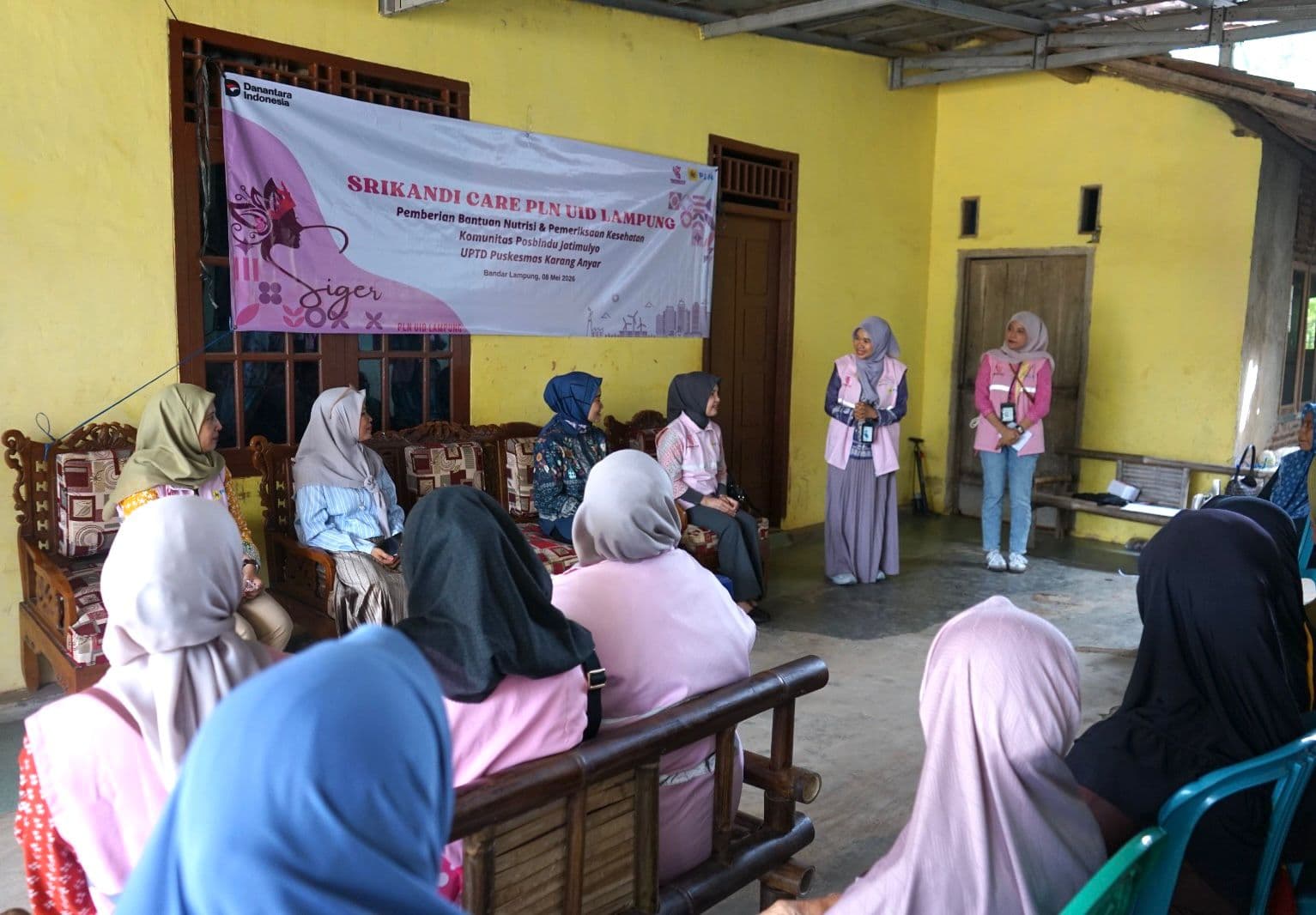 Srikandi PLN UID Lampung Peduli Lansia