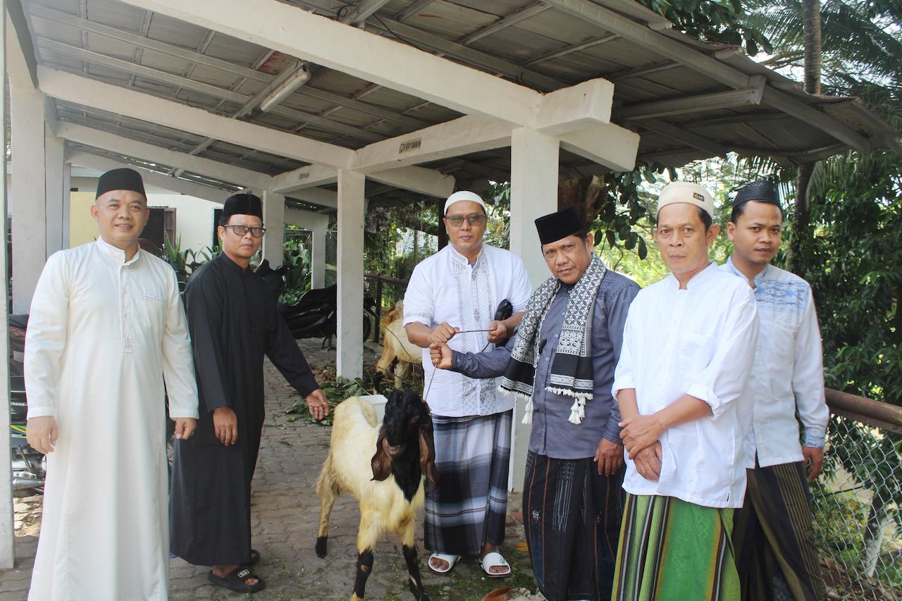 AKAR Hotels & Resorts Lampung Gelar Salat Idul Adha 1447 H dan Salurkan Hewan Kurban kepada Masyarakat
