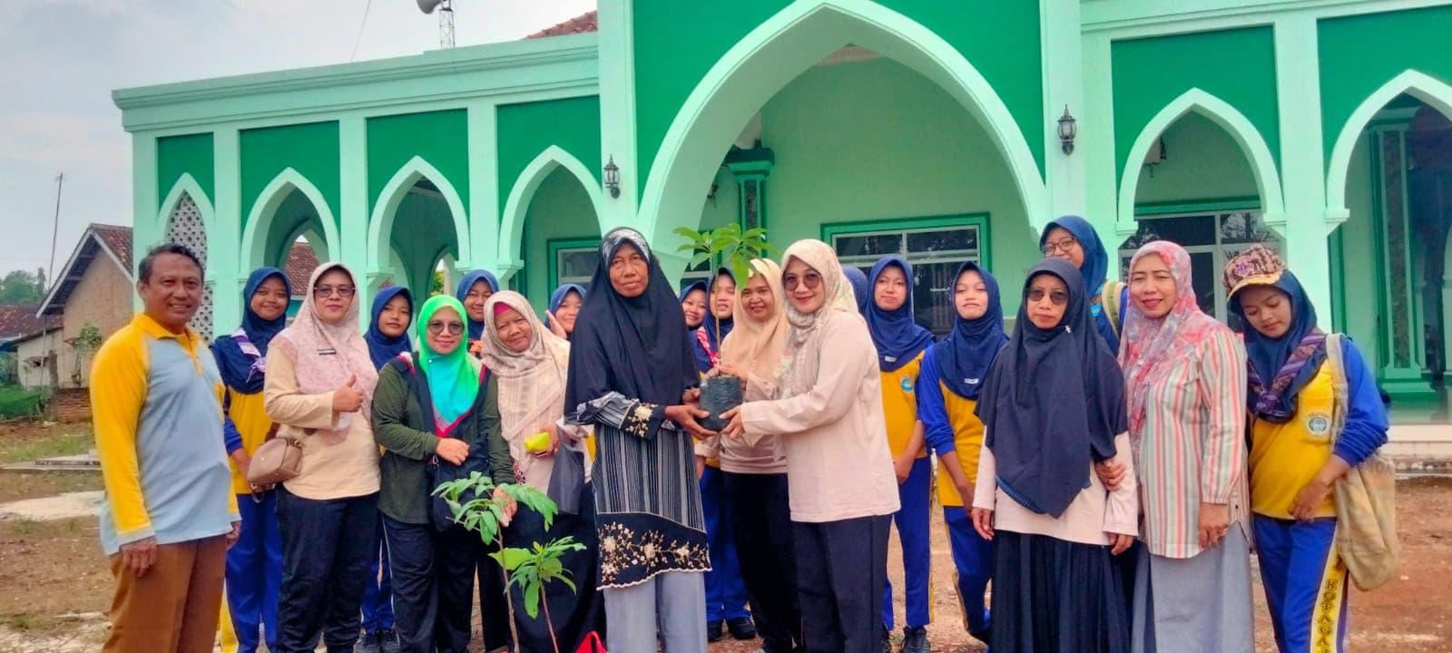 SMAN 1 Kotagajah Menuju Sekolah Adiwiyata Nasional