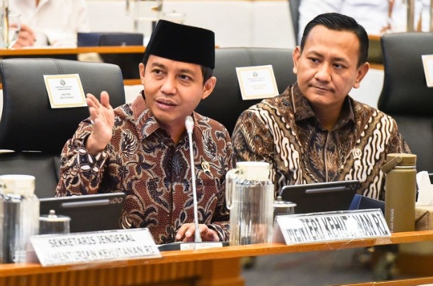 Pemerintah Batasi Wisatawan ke Taman Nasional Komodo