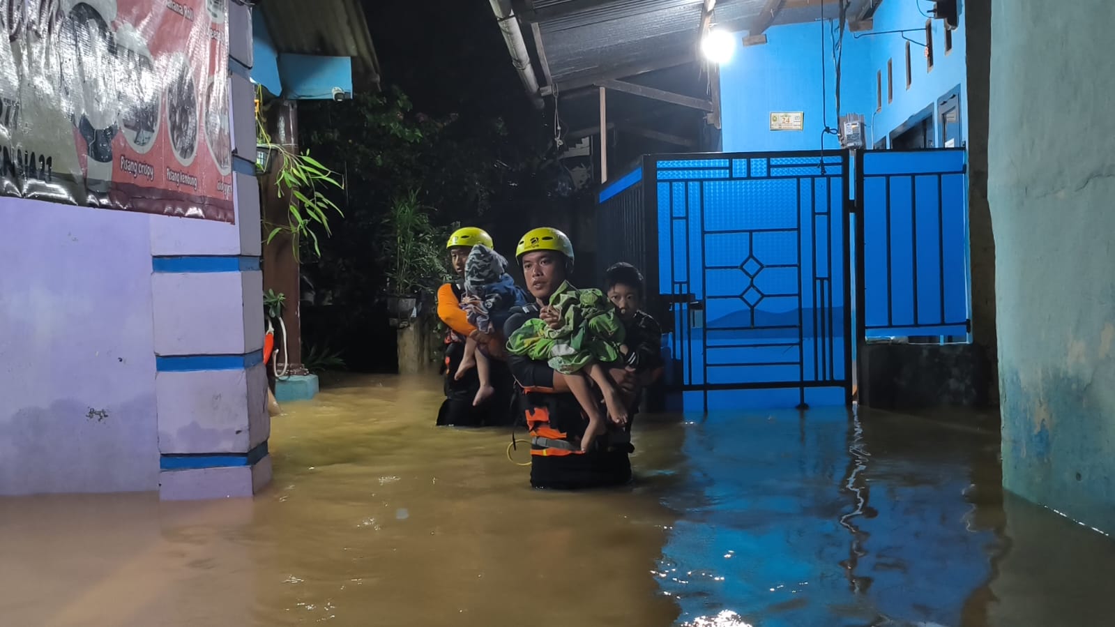 Banjir Landa Bandar Lampung, Tim SAR Gabungan Evakuasi 109 Warga Terdampak