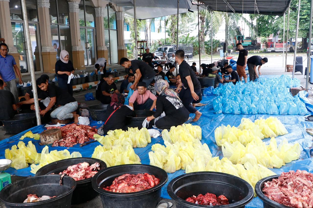 Indahnya Berbagi, PTPN IV PalmCo Salurkan 150 Ton Daging Kurban ke Pelosok Indonesia