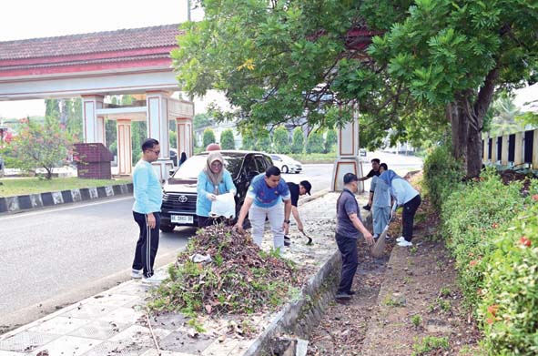 Gema HELAU Kembali Digelar, Pemkab Lampung Selatan Perkuat Budaya Gotong Royong Bersihkan Wajah Kota Kalianda