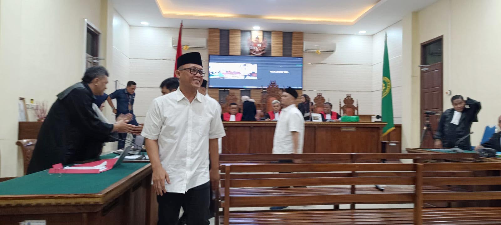 Ardito Didakwa Terima Gratifikasi dan Suap