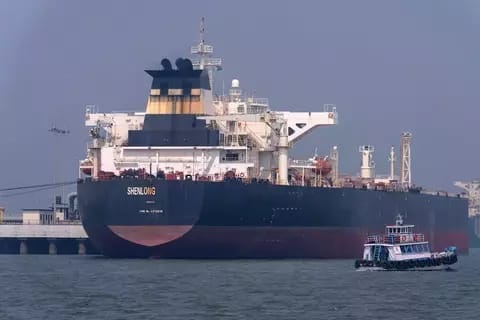 Impor Minyak dari Rusia Dilakukan Bertahap
