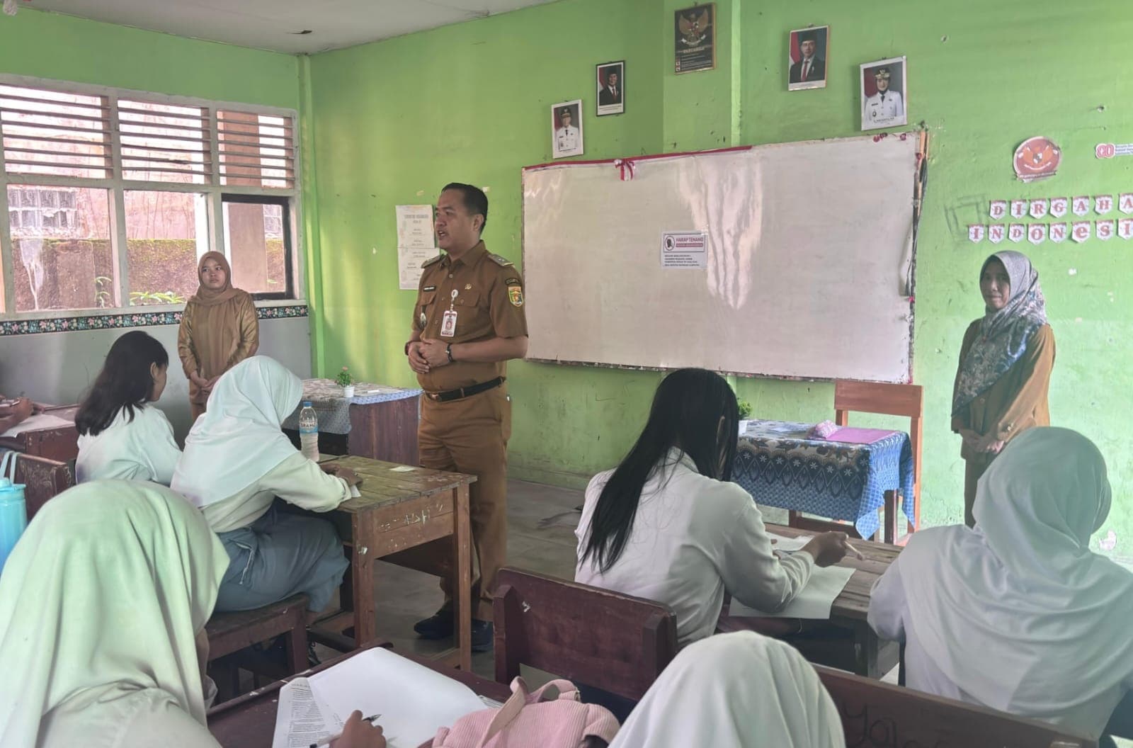 Pemprov Pastikan Biaya 79 Siswa Eks SMA Siger Gratis